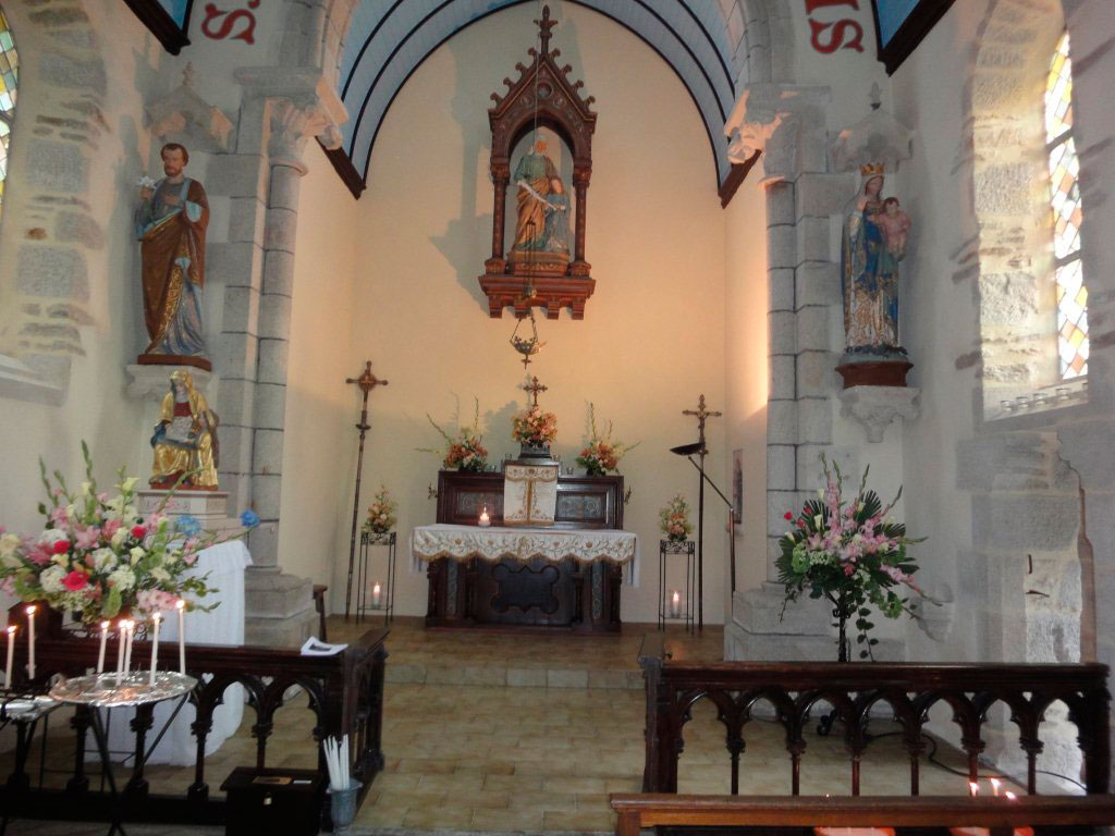 16-Interieure_de_la_chapelle2